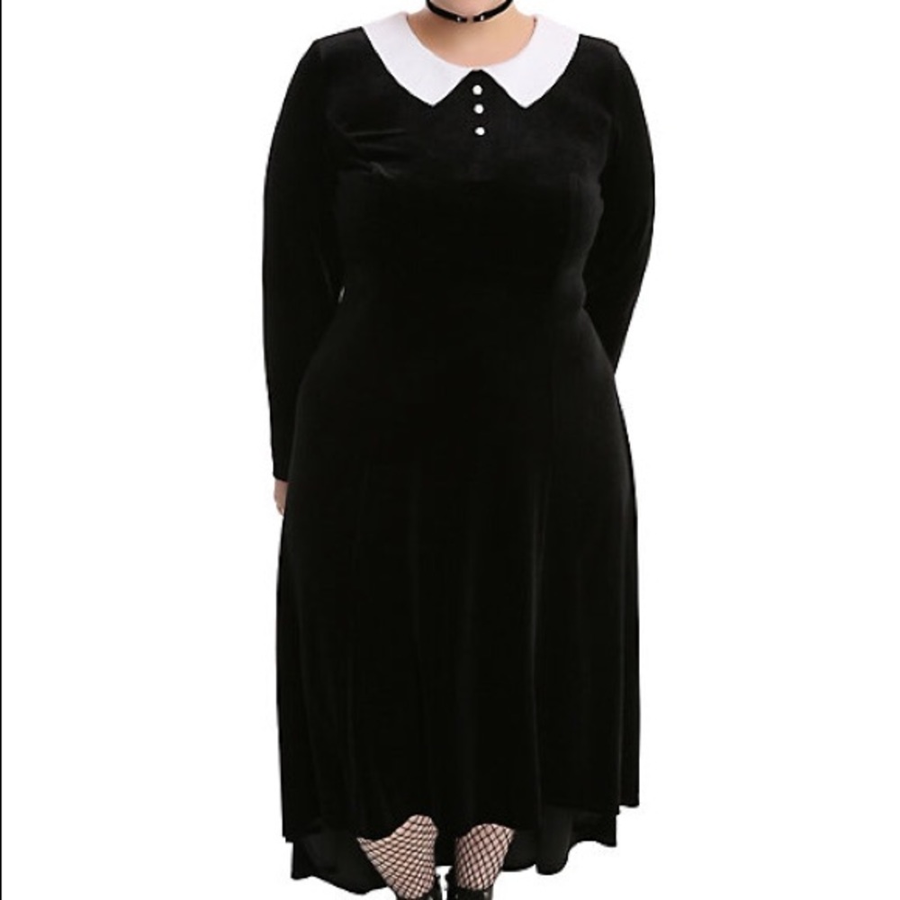 BLACK COLLAR HI-LOW DRESS PLUS SIZE 5